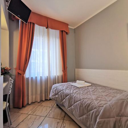 Hotel Brianza Milan Exterior photo