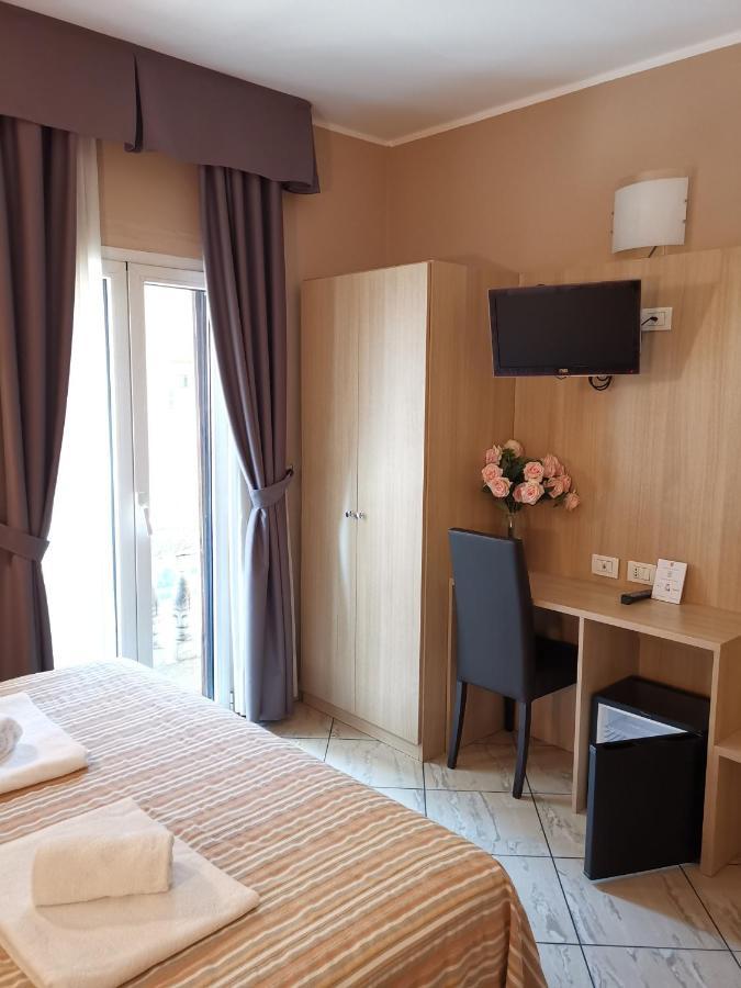 Hotel Brianza Milan Exterior photo