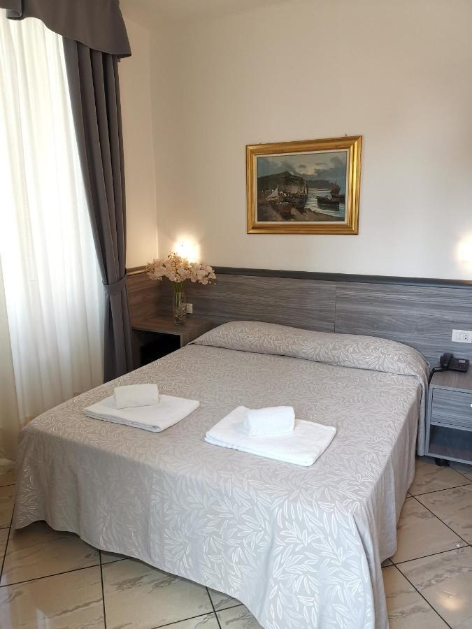 Hotel Brianza Milan Exterior photo