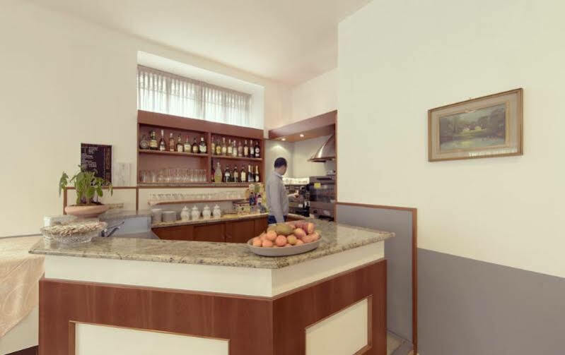 Hotel Brianza Milan Exterior photo