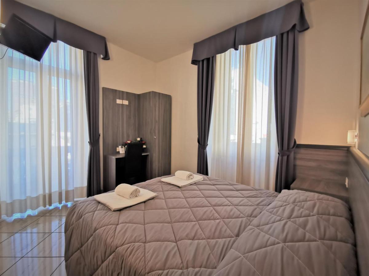 Hotel Brianza Milan Exterior photo