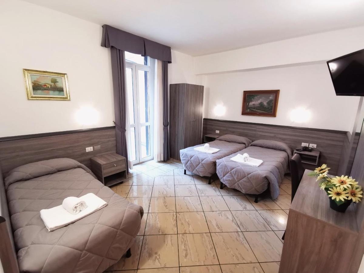 Hotel Brianza Milan Exterior photo